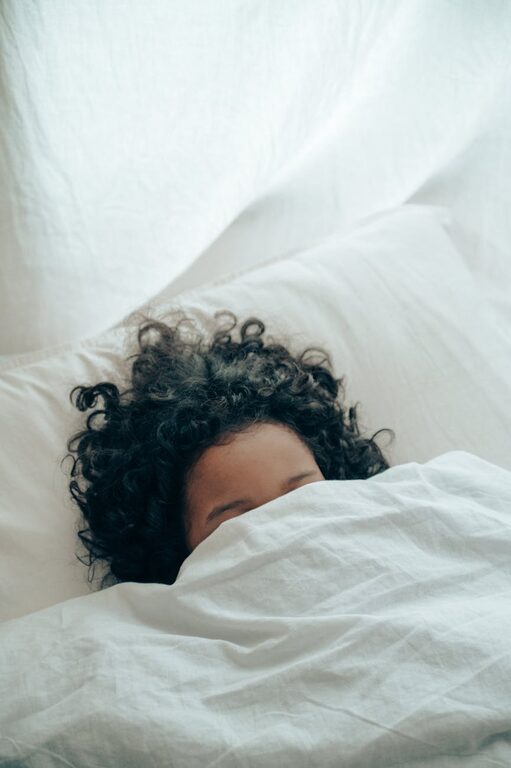 How to Choose the Right Pillow for Better Sleep: A Complete Guide
